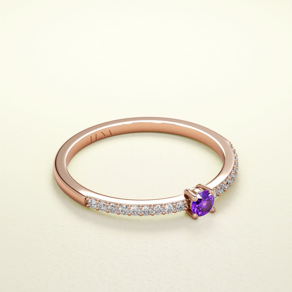 Birthstone Ring Februar in Roségold mit Amethyst und Diamanten. Von FENA daily Jewellery.