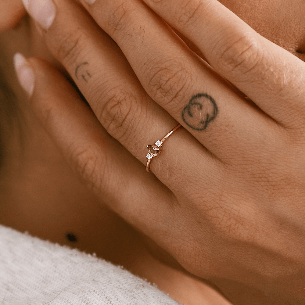 
                  
                    LINE COLOURS Drop - FENA daily Jewellery
                  
                