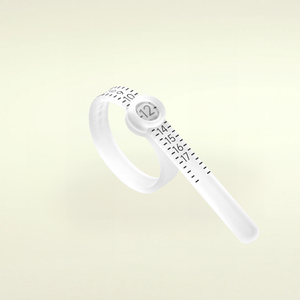 Ring Sizer und Gutschein um