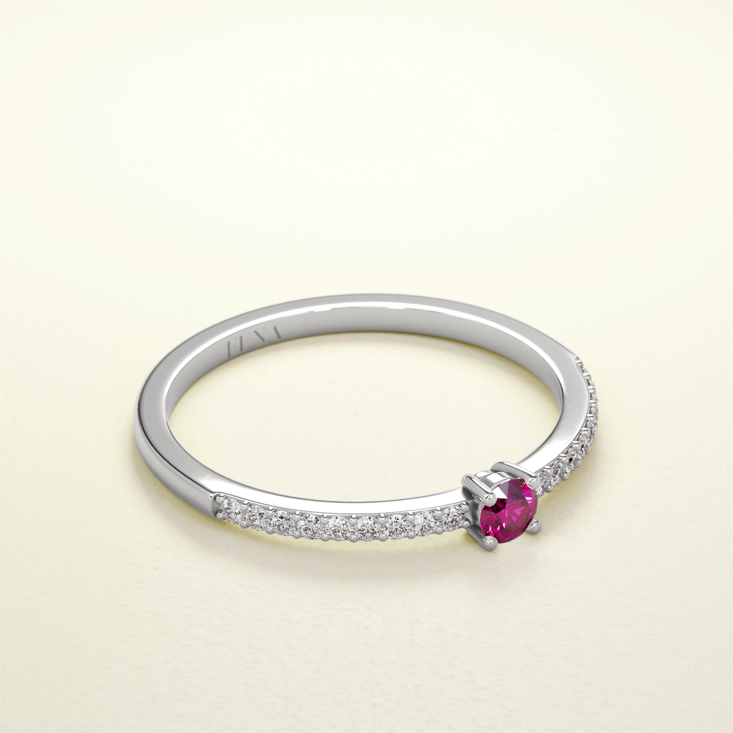 Birthstone Ring Jänner in Weißgold mit rotem Granat und Diamanten. Von FENA daily Jewellery.